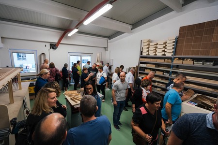 Na Ravnah na Koroškem odprli proizvodnjo vrhunskih diatoničnih harmonik ROŠER Slovenka